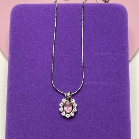 💛 Classic White Gold Plated I Forever Love You Crystal Necklace - Picture 1 of 6